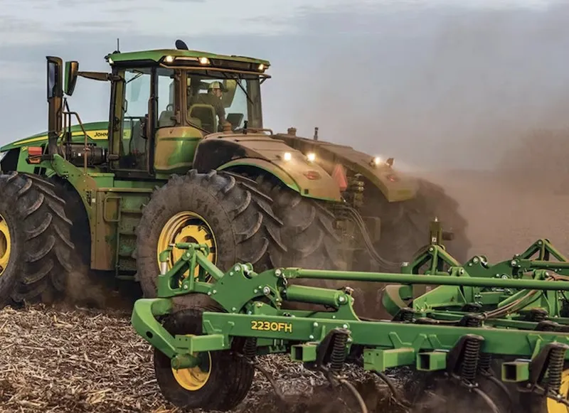 9 Series Scraper Tractor / 590hp | Rent Pro